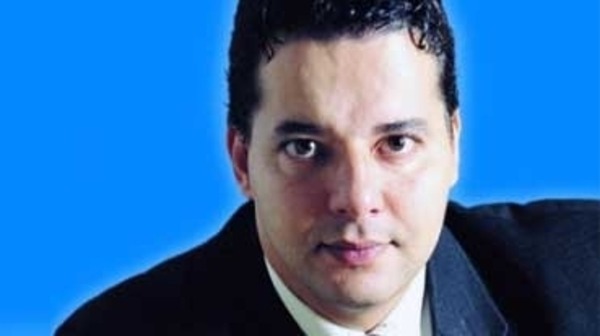 إيقاف سياسي تونسي بتهمة “اللواط”