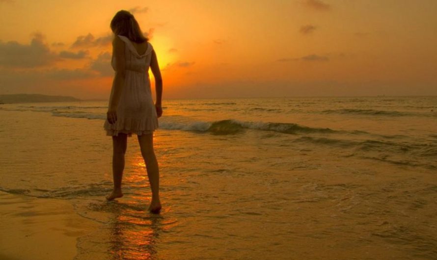 بعيداً عن قصتي